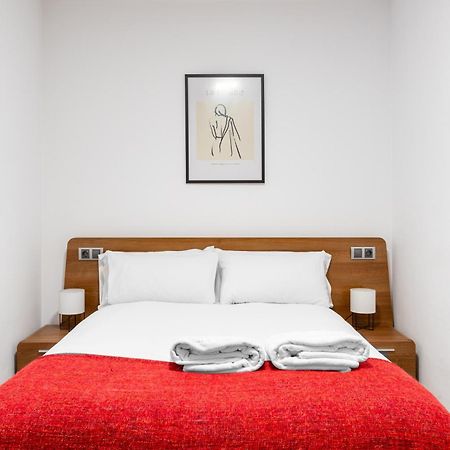 Wintowinrentals Quiet Apartment, Good Location, Free Parking マラガ エクステリア 写真