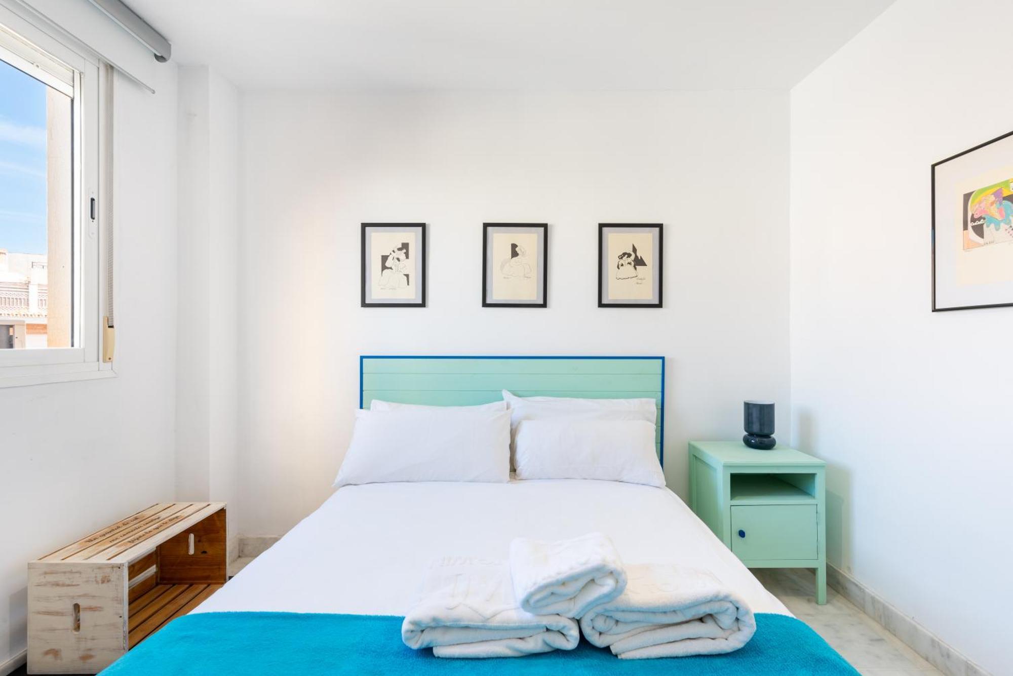 Wintowinrentals Quiet Apartment, Good Location, Free Parking マラガ エクステリア 写真