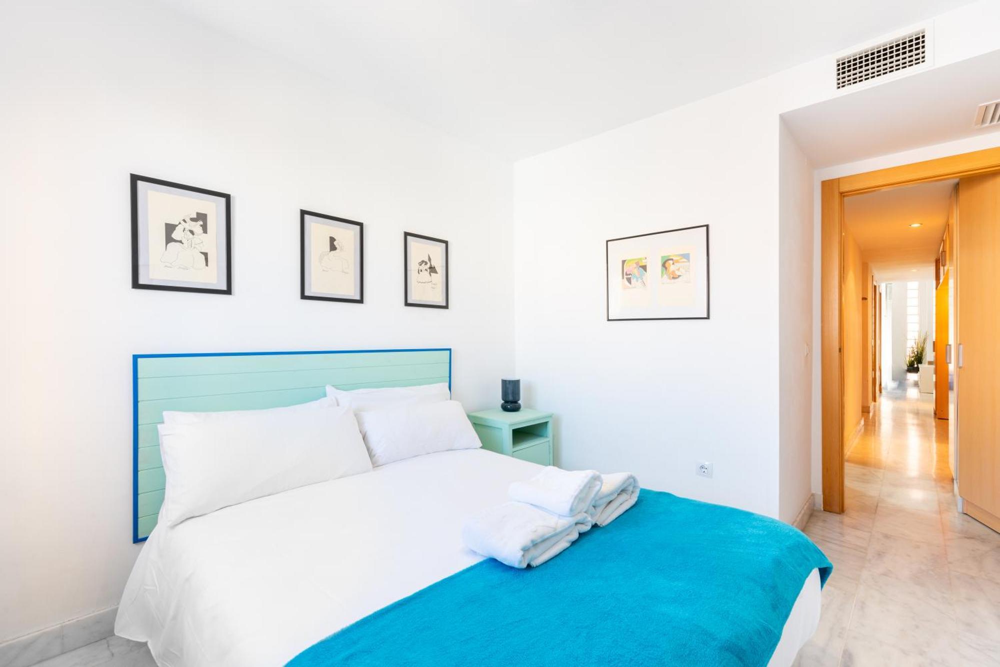 Wintowinrentals Quiet Apartment, Good Location, Free Parking マラガ エクステリア 写真