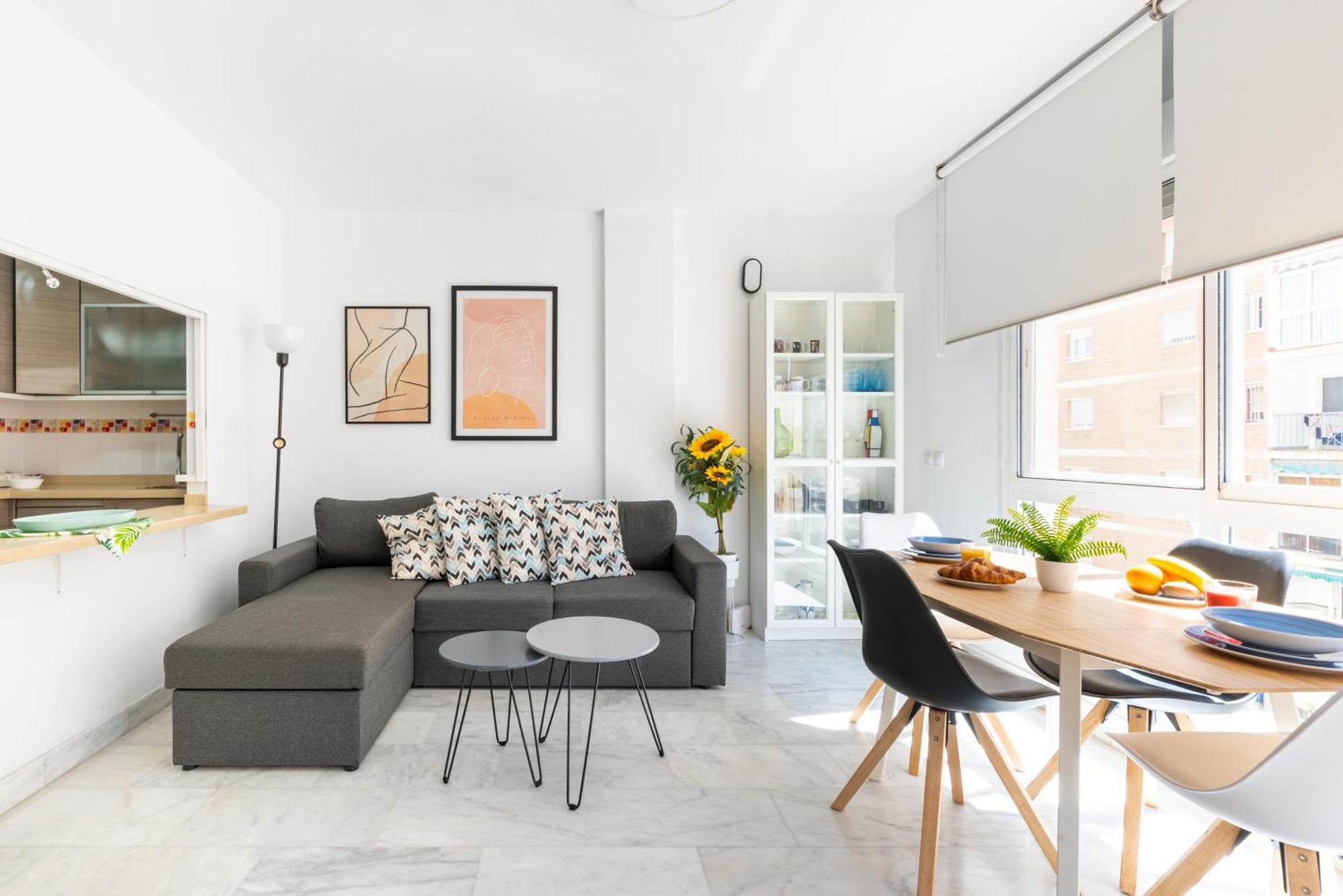 Wintowinrentals Quiet Apartment, Good Location, Free Parking マラガ エクステリア 写真