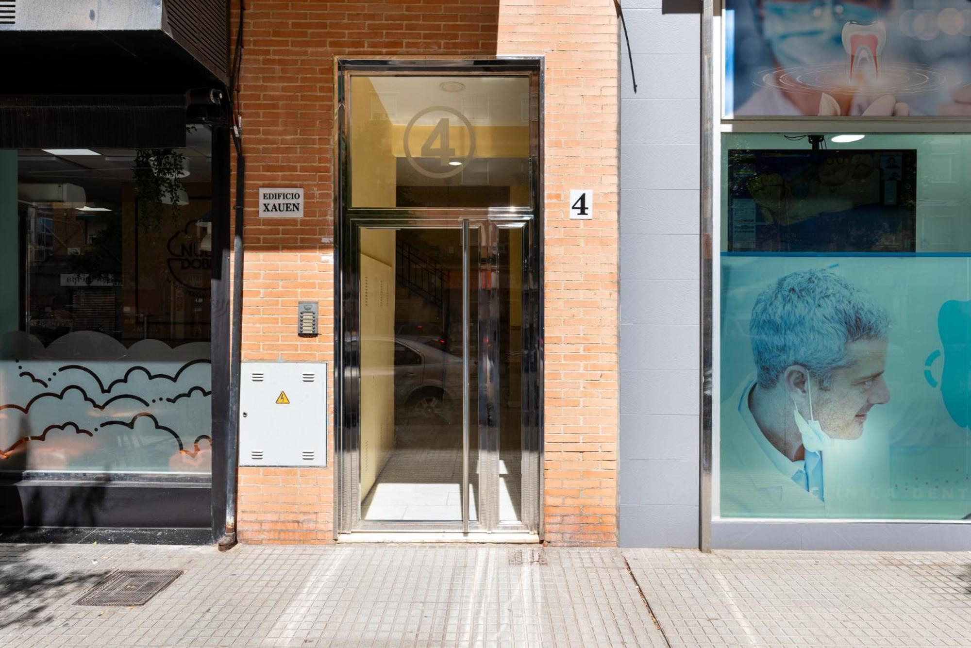 Wintowinrentals Quiet Apartment, Good Location, Free Parking マラガ エクステリア 写真
